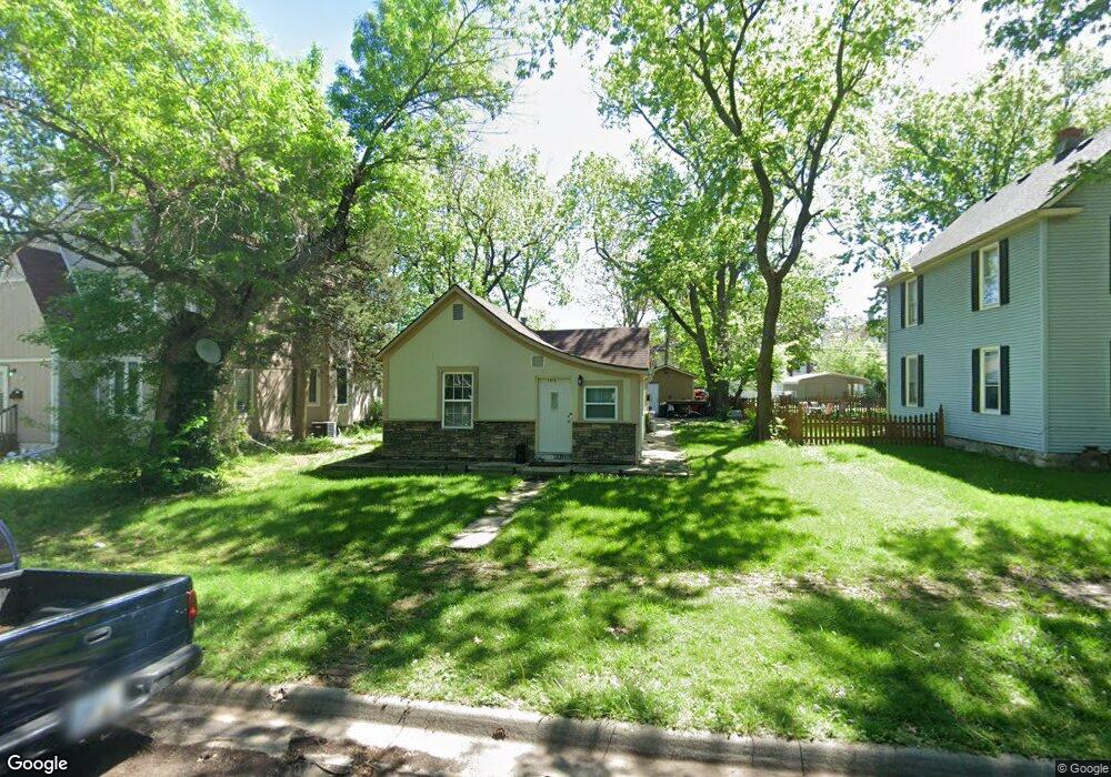 1316 SW Garfield Ave, Topeka, KS 66604 - photo 1