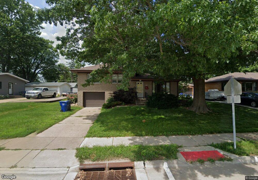 2024 N Elsie Ave, Davenport, IA 52804 - photo 1