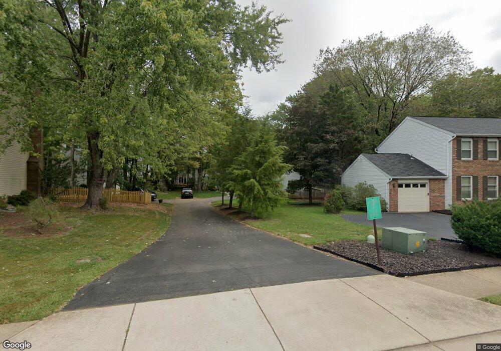 3117 Nestlewood Dr, Herndon, VA 20171 - photo 1