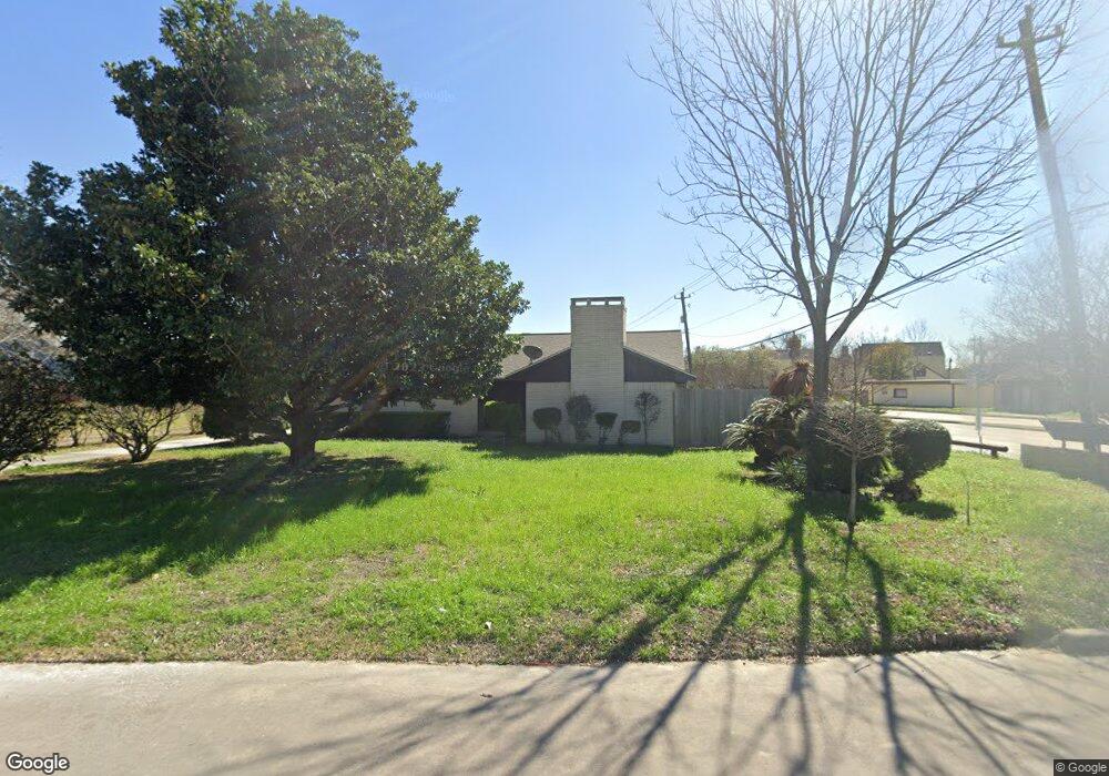 102 E Thornton Rd, Houston, TX 77022 - photo 1