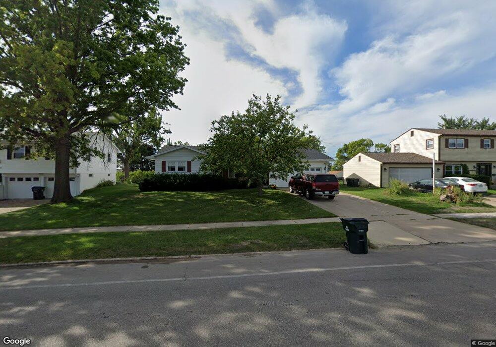 3511 1st Ave SW, Cedar Rapids, IA 52405 - photo 1