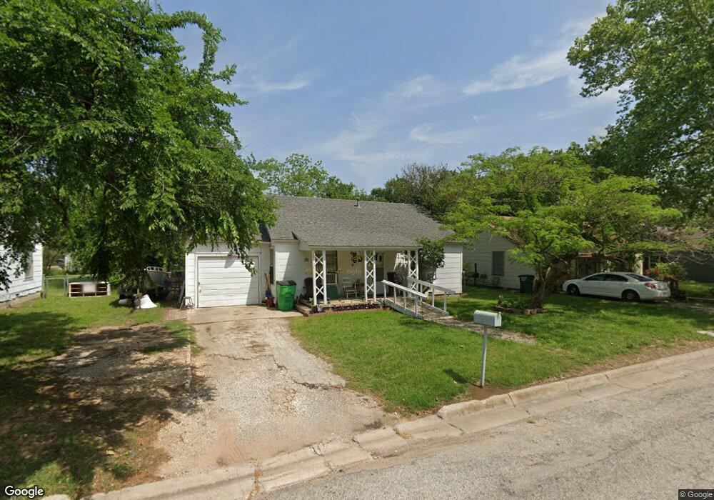 1806 Buck St, Gainesville, TX 76240 - photo 1