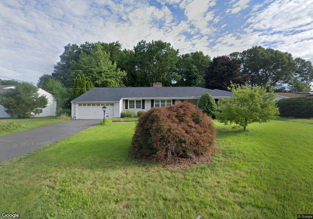 42 Tumblebrook Ln, West Hartford, CT 06117 - photo 1