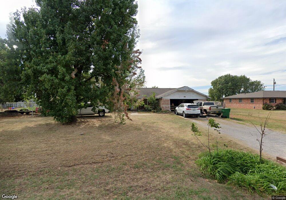 28 Clark Cir, Shawnee, OK 74804 - photo 1