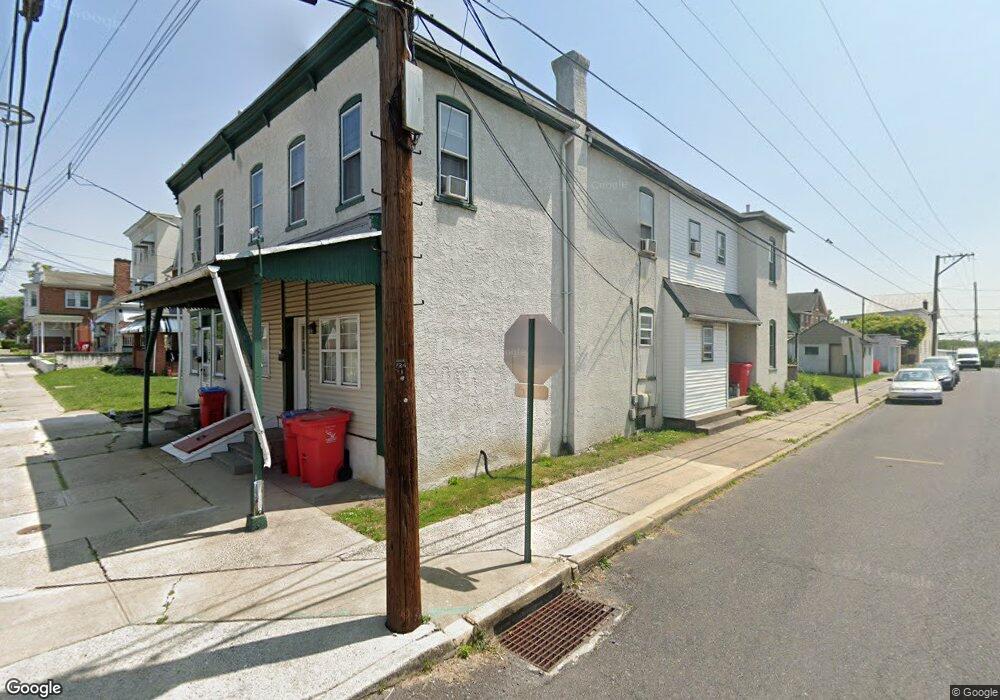 402 E Vine St, Pottstown, PA 19464 - photo 1