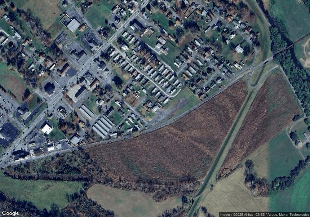 105 Walnut St, Moorefield, WV 26836 - photo 1