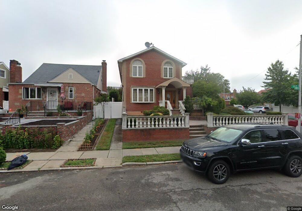 5043 192nd St, Fresh Meadows, NY 11365 - photo 1