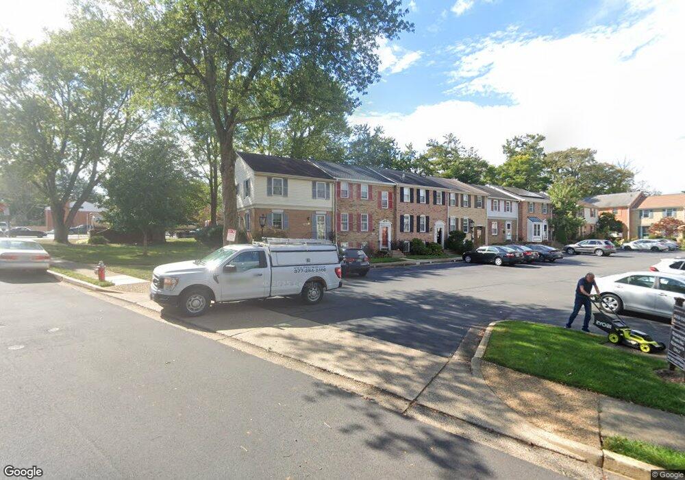 9696 Lindenbrook St, Fairfax, VA 22031 - photo 1