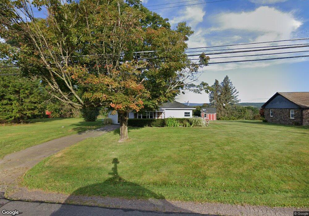 1061 Mountain View Dr, Dallas, PA 18612 - photo 1