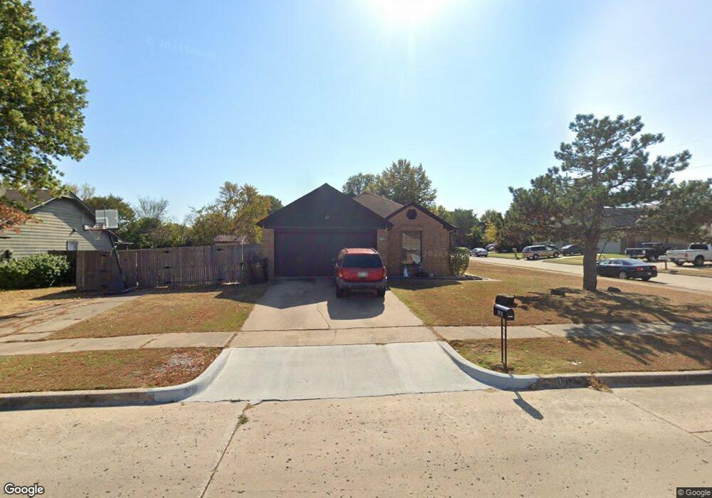 1313 W Kent St, Broken Arrow, OK 74012 - photo 1