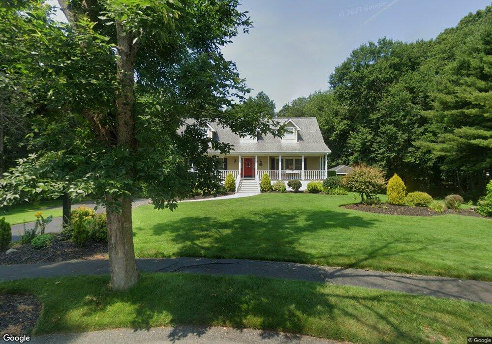 5 Mayflower Cir, North Dartmouth, MA 02747 - photo 1