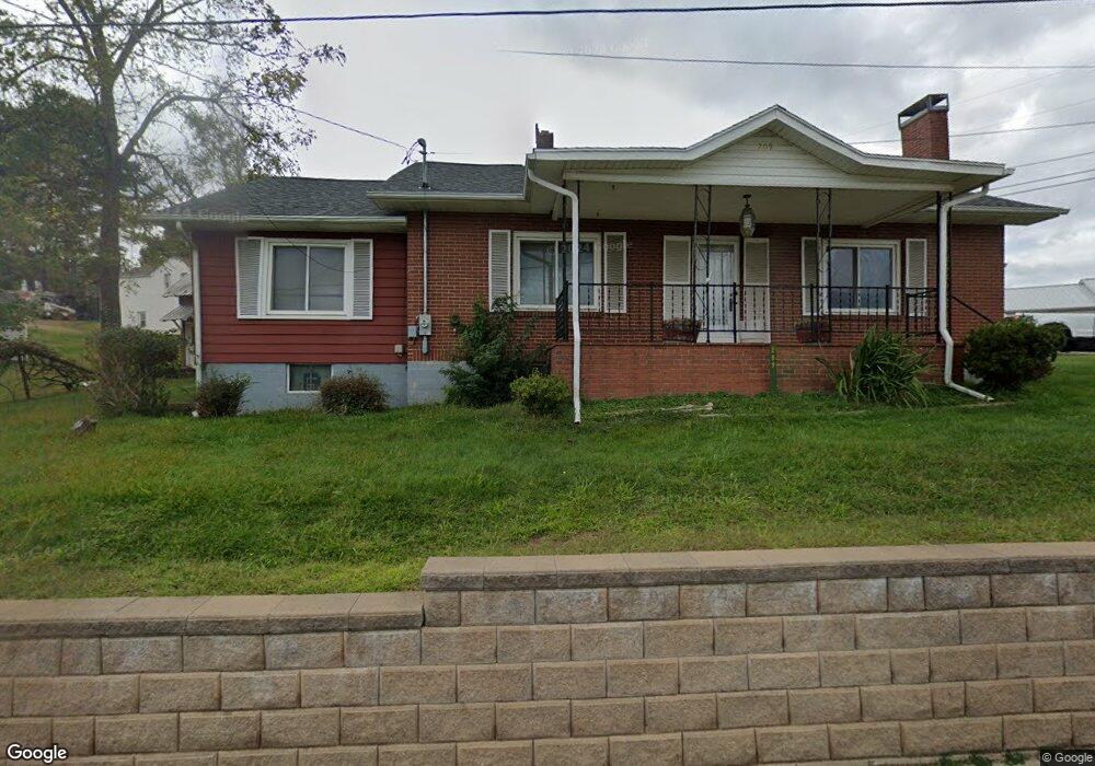 209 Macarthur St, Galax, VA 24333 - photo 1