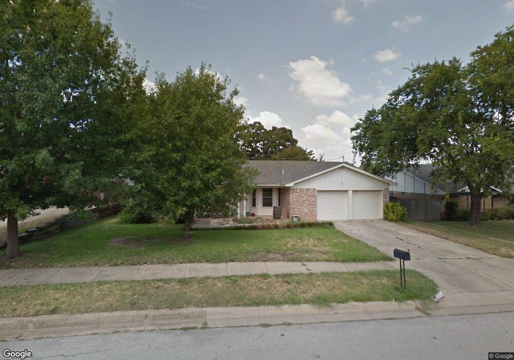 6421 Simmons Rd, North Richland Hills, TX 76182 - photo 1