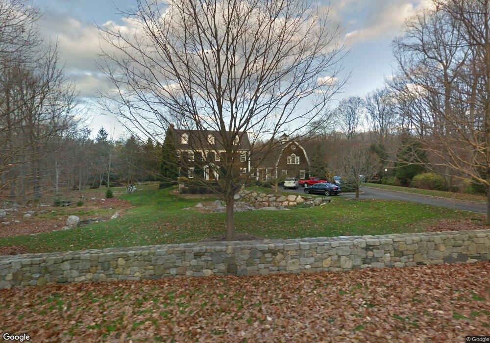 226 Lost District Dr, New Canaan, CT 06840 - photo 1