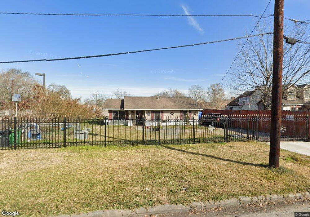 8025 Detroit St, Houston, TX 77017 - photo 1