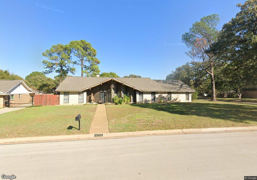 605 Ridgecrest Cir, Denton, TX 76205 - photo 1