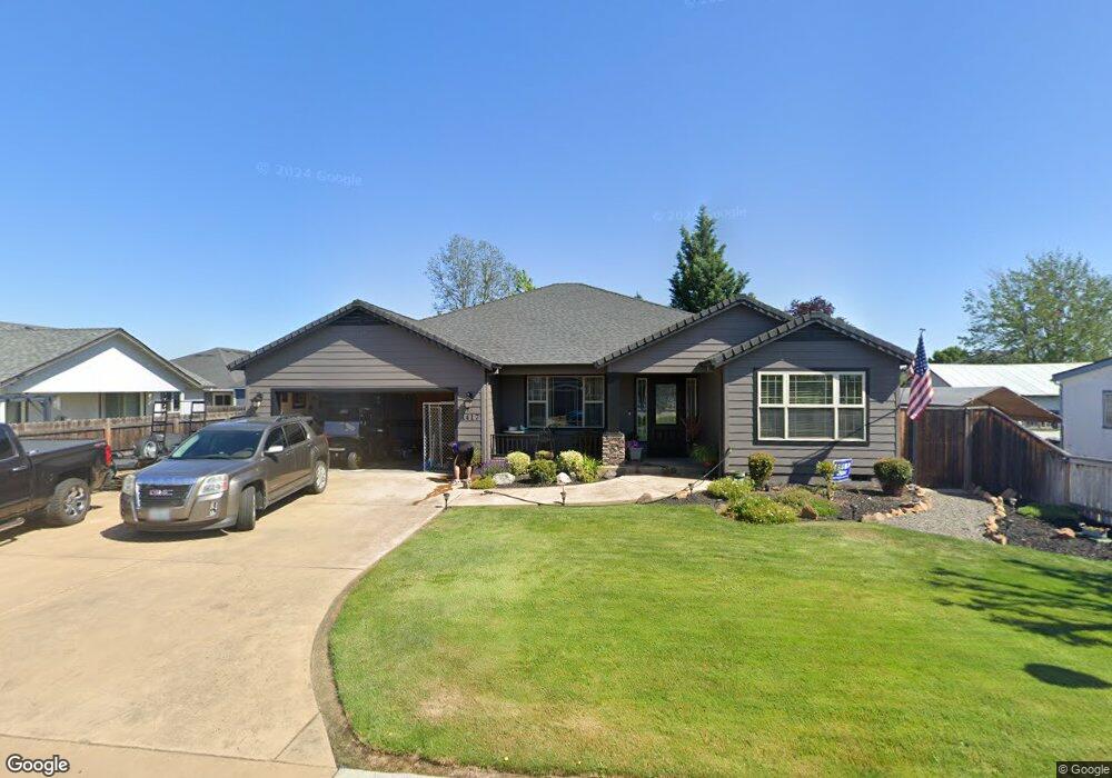 1417 Twin Pines Ct, Central Point, OR 97502 - photo 1