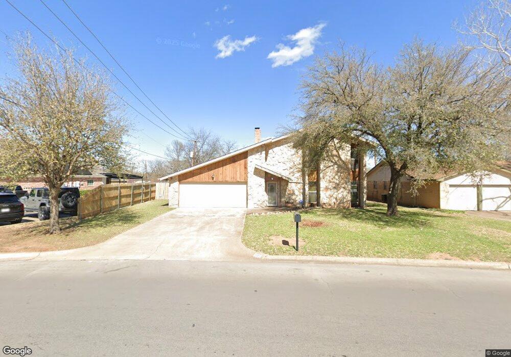 501 S Colonial Dr, Cleburne, TX 76033 - photo 1