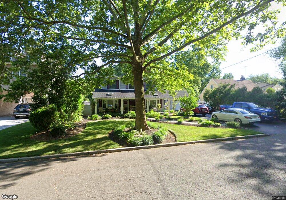 72 Knollwood Dr, Paramus, NJ 07652 - photo 1