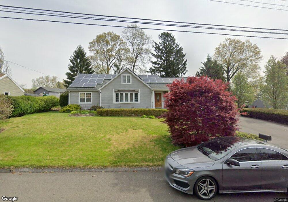 230 Knollwood Dr, Stratford, CT 06614 - photo 1