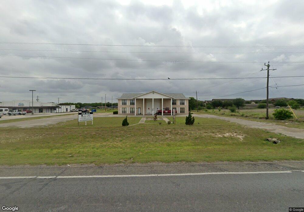 2001 N Frontage Rd, Beeville, TX 78102 - photo 1
