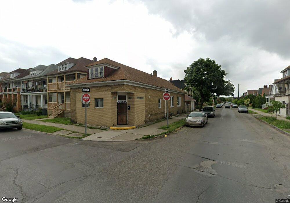 9559 Charest St, HamtraMcK, MI 48212 - photo 1