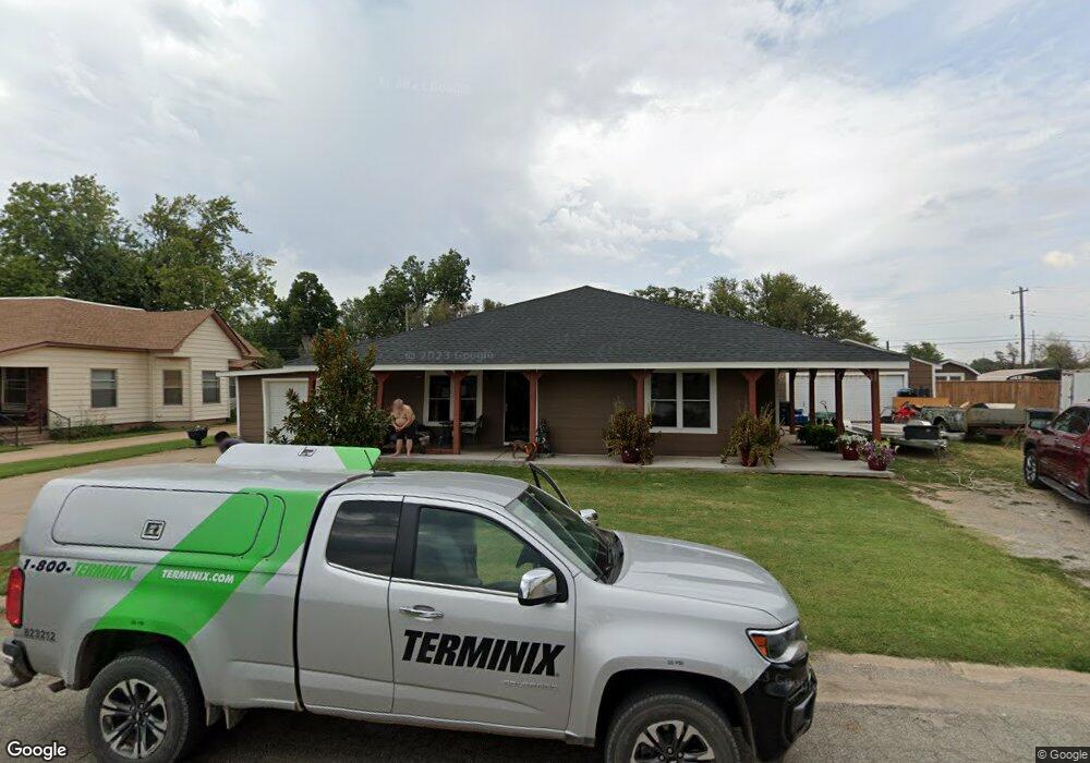 2818 E Pine Ave, Enid, OK 73701 - photo 1