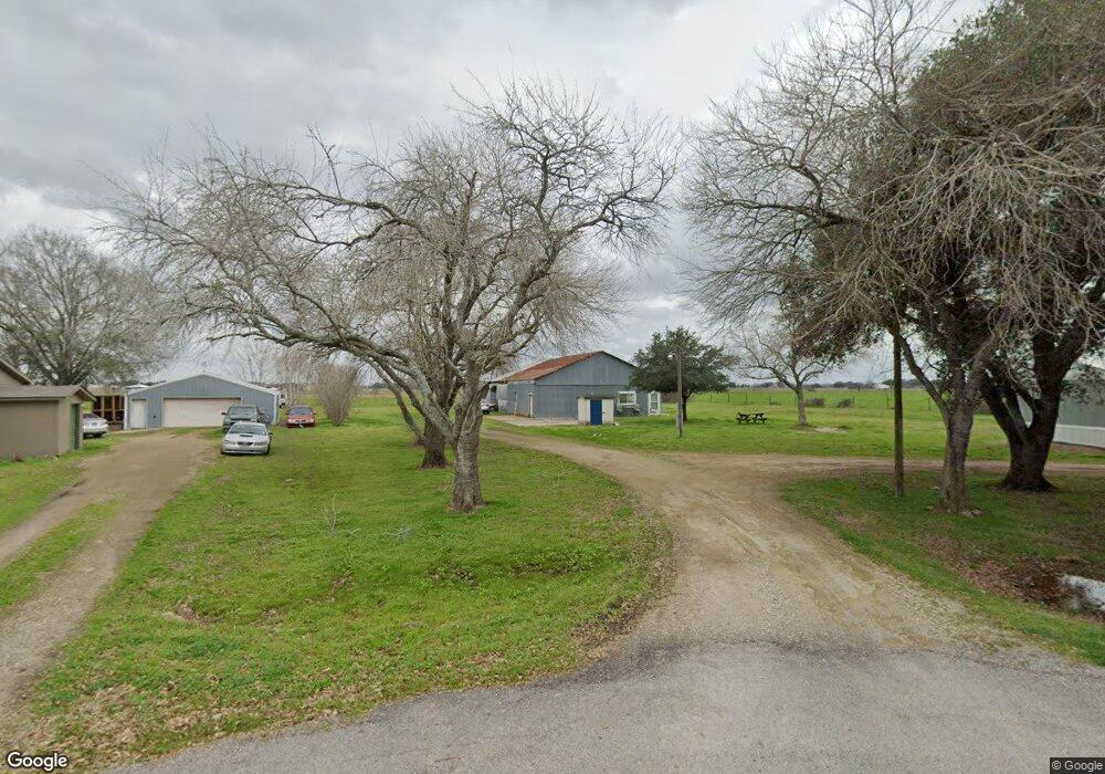 7423 Meadowgreen Ln, Needville, TX 77461 - photo 1