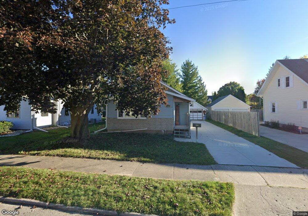 1025 W Bell Ave, Appleton, WI 54914 - photo 1