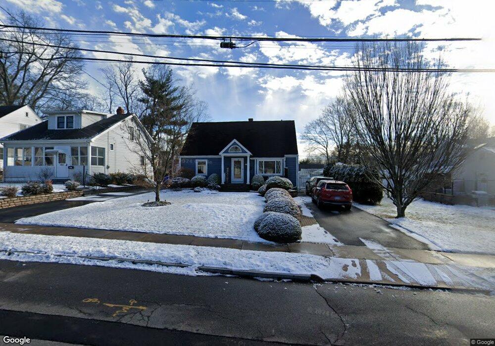 47 Dartmouth Ave, West Hartford, CT 06110 - photo 1