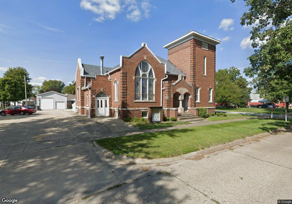 114 E Pembroke St, Tuscola, IL 61953 - photo 1