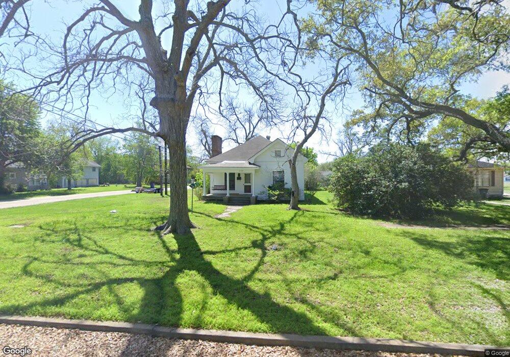 1220 6th St, Bay City, TX 77414 - photo 1