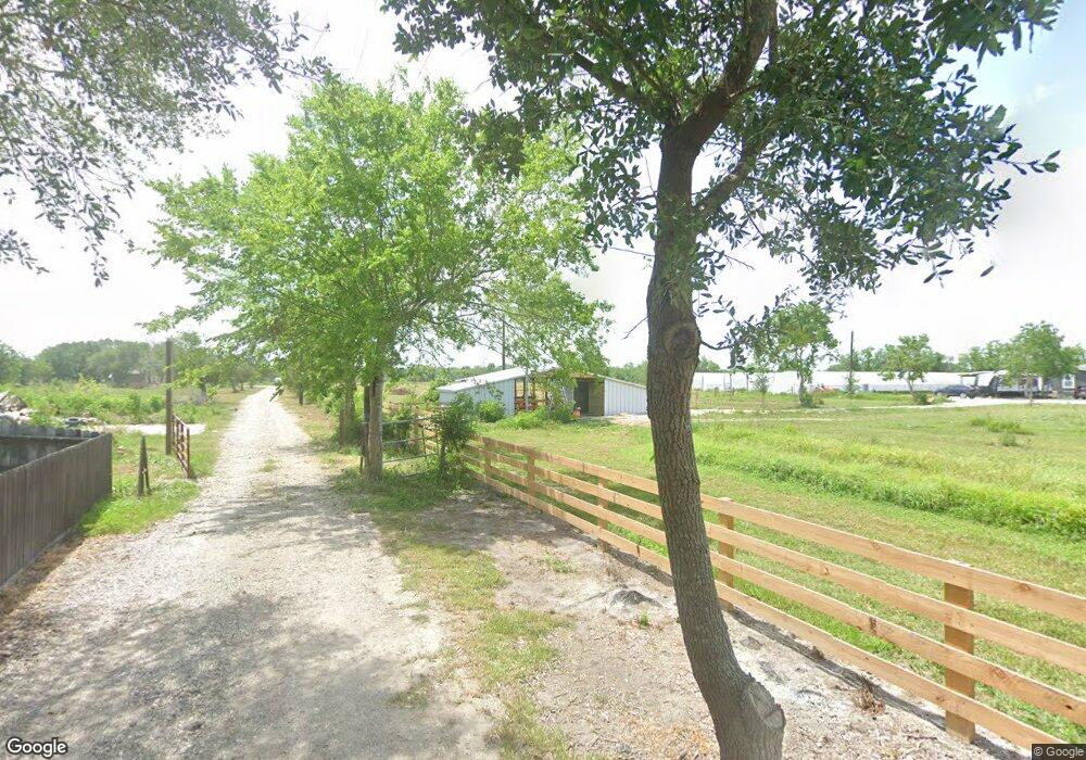 1811 County Road 284, Alvin, TX 77511 - photo 1