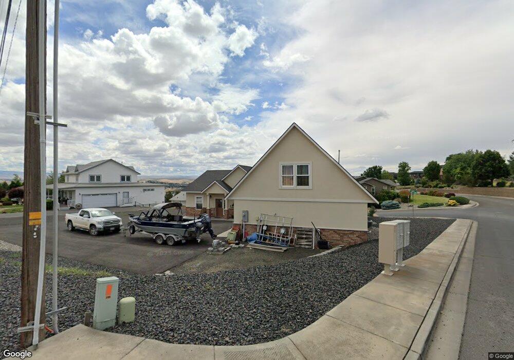 909 NE 2nd St, Pendleton, OR 97801 - photo 1