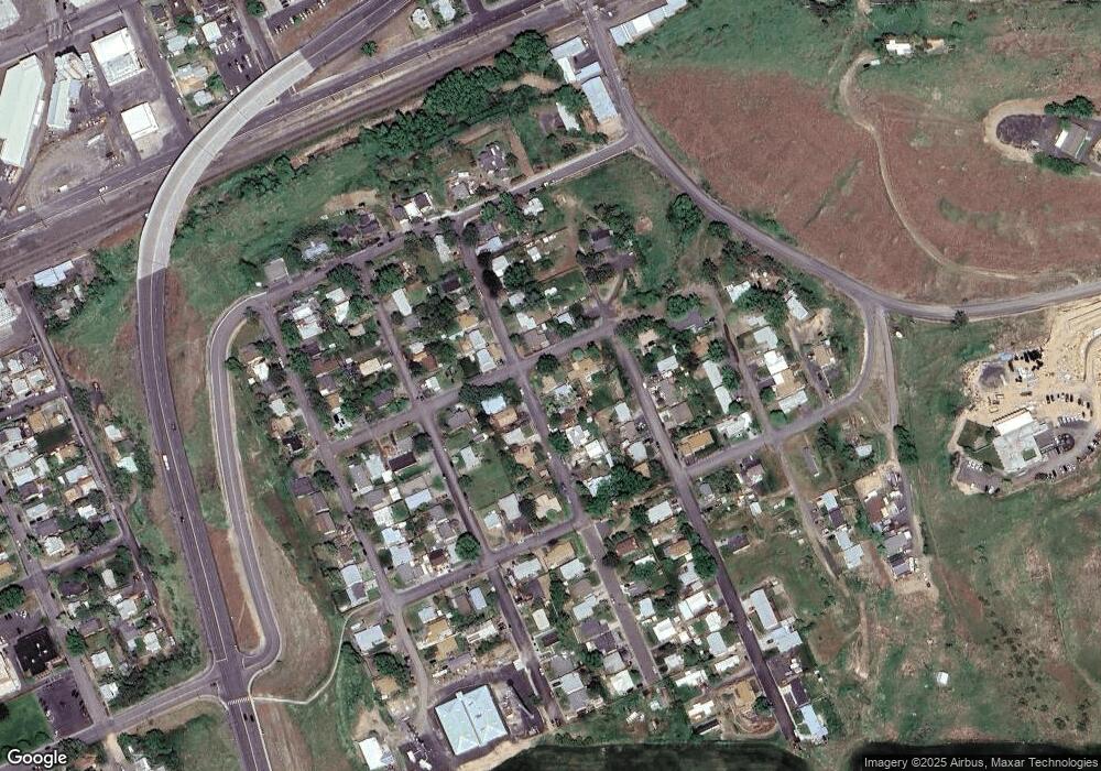 702 1/2 SE 8th St, Pendleton, OR 97801 - photo 1