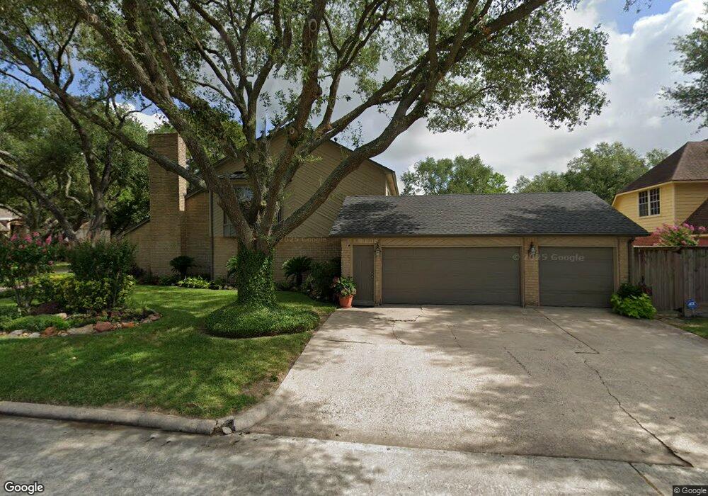 3939 Holder Forest Dr, Houston, TX 77088 - photo 1