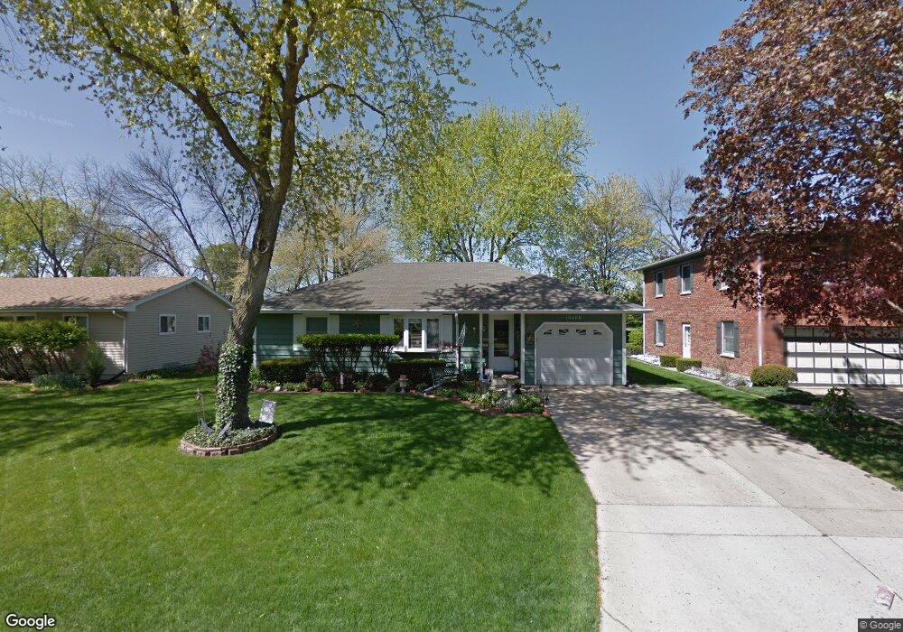 1040 N Elmwood Dr, Aurora, IL 60506 - photo 1