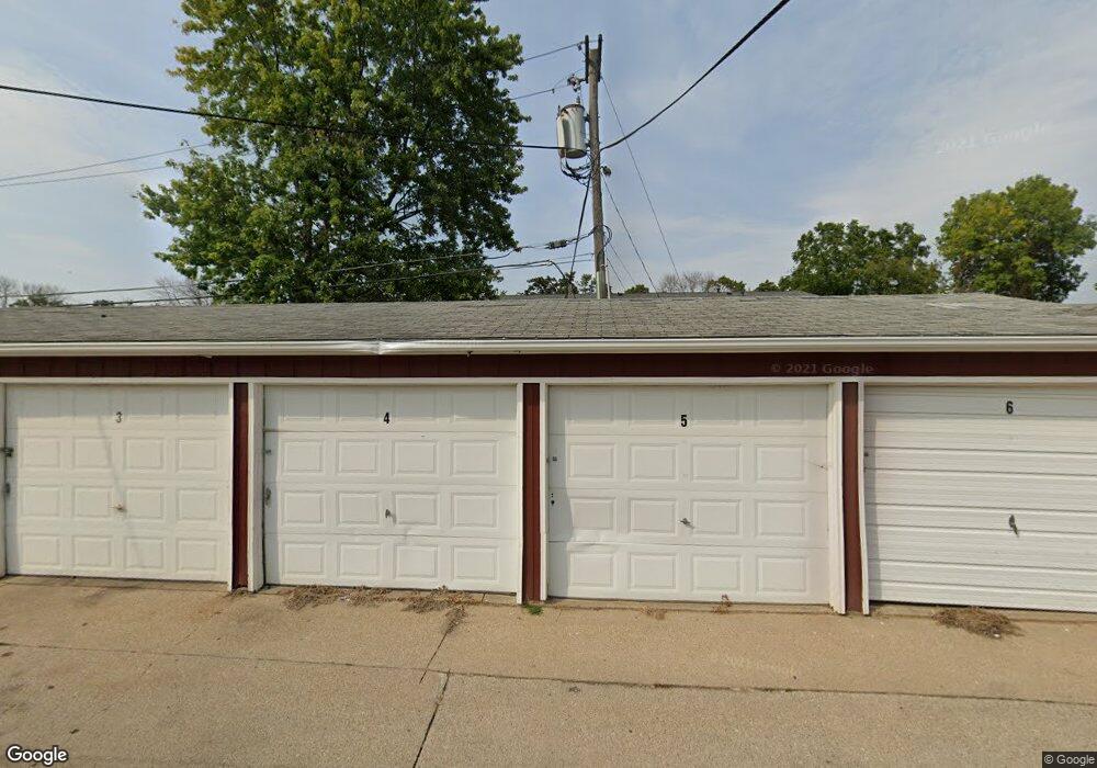 2801 Elaine Dr NW unit 1, Cedar Rapids, IA 52405 - photo 1