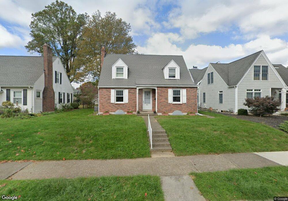 221 Maple Ave, Hershey, PA 17033 - photo 1