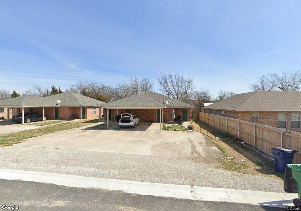 502 N Sewell Dr unit A, Decatur, TX 76234 - photo 1