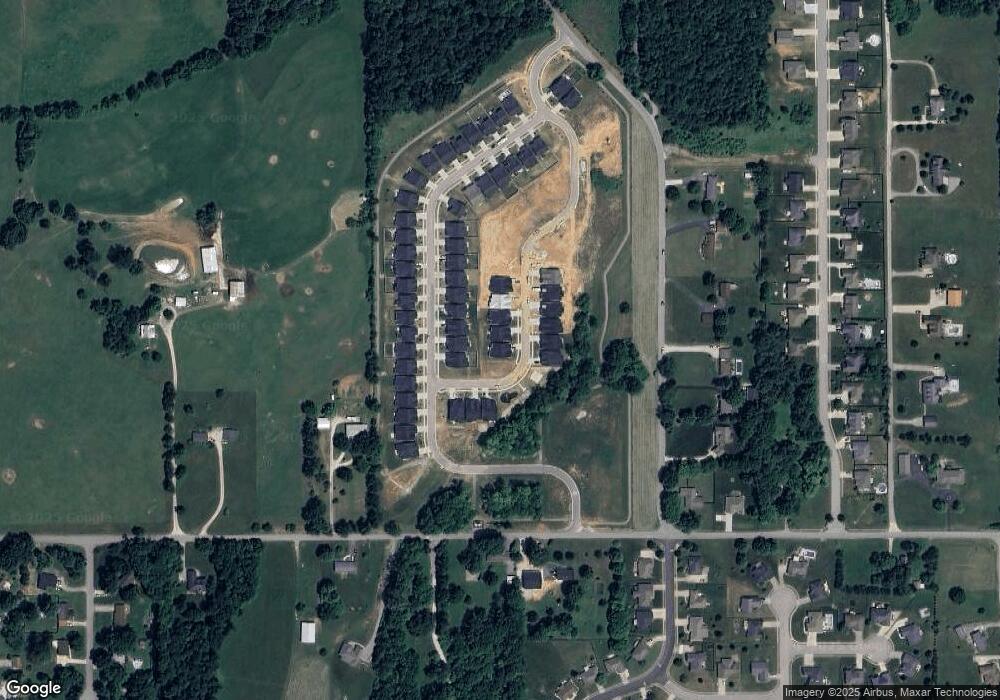 1013 Oskin Dr unit 213, Georgetown, IN 47122 - photo 1