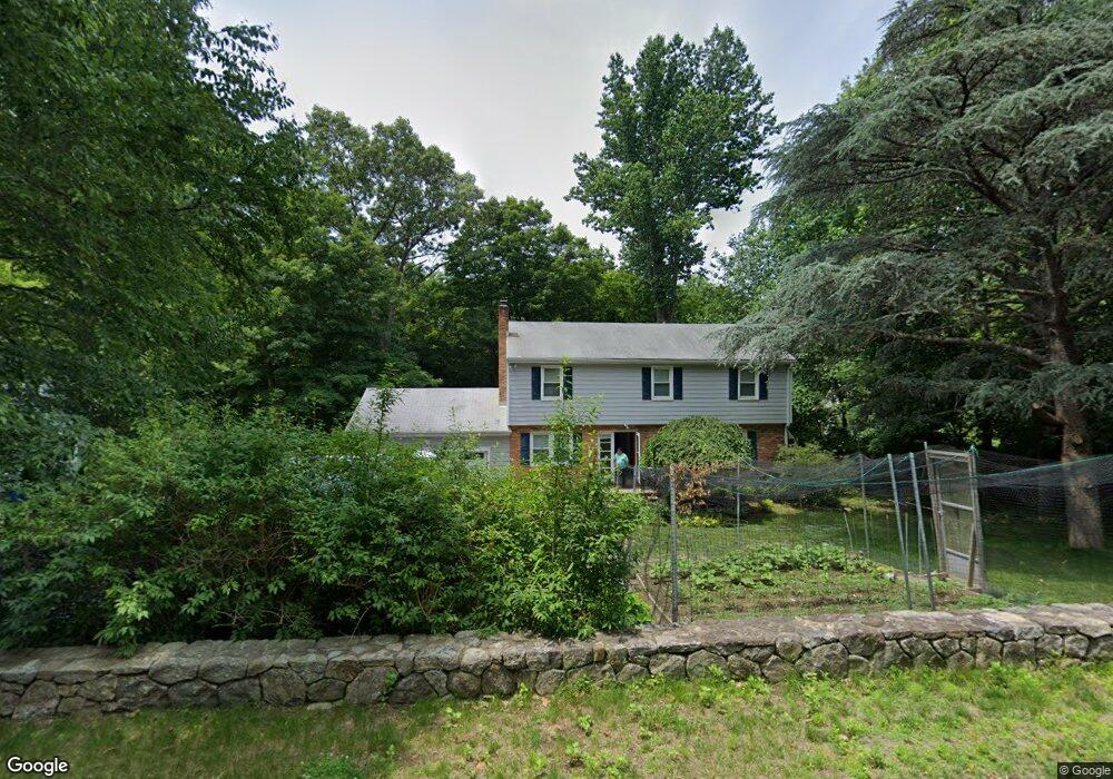 135 E Rocks Rd, Norwalk, CT 06851 - photo 1