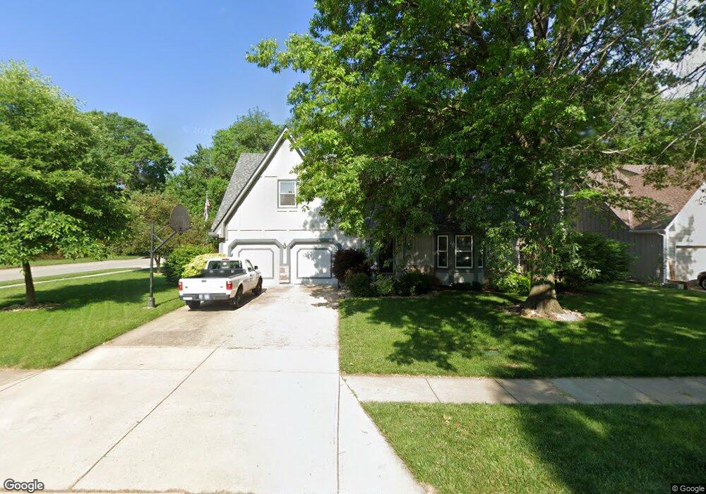 8418 Twilight Ln, Lenexa, KS 66219 - photo 1