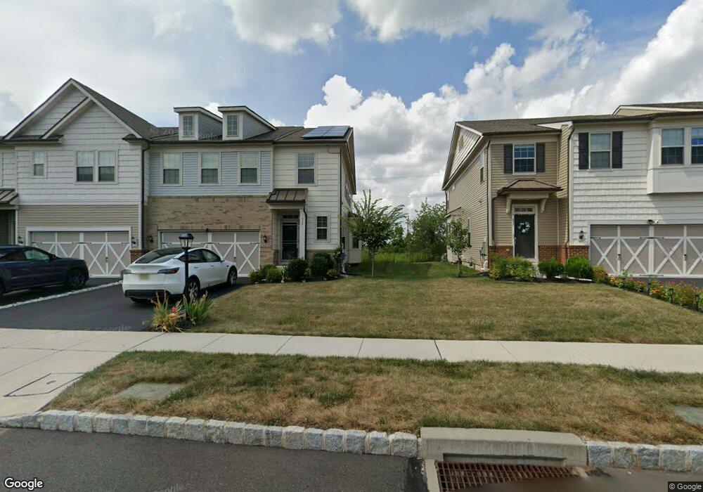 457 Sanctuary Ct, North Wales, PA 19454 - photo 1