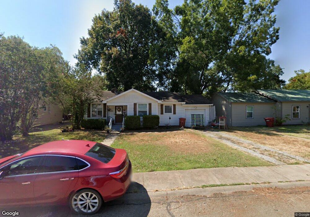 240 E Boyd St, Bonham, TX 75418 - photo 1