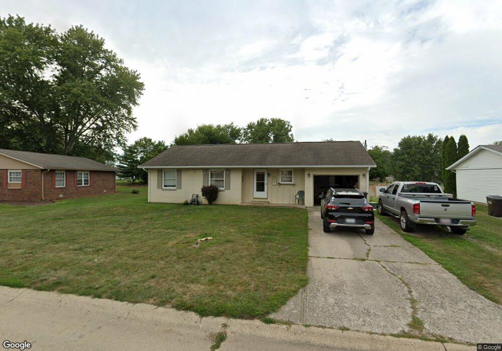 516 Middle Park Dr, Edinburgh, IN 46124 - photo 1