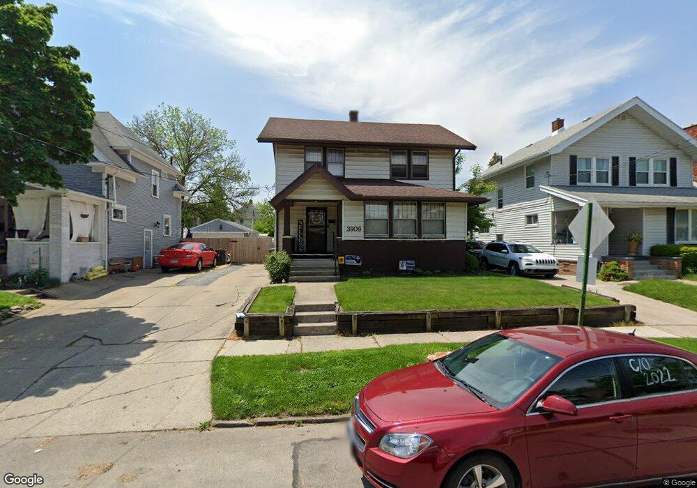 3909 Berkeley Dr, Toledo, OH 43612 - photo 1