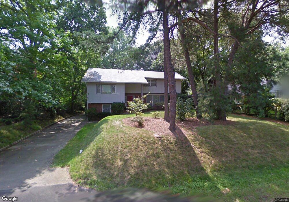 6229 Lakeview Dr, Falls Church, VA 22041 - photo 1