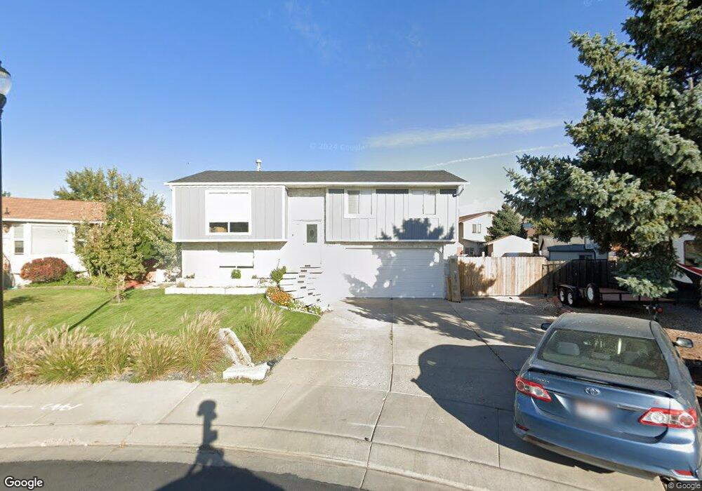 6227 Aspen Shadow Ct, West Jordan, UT 84081 - photo 1