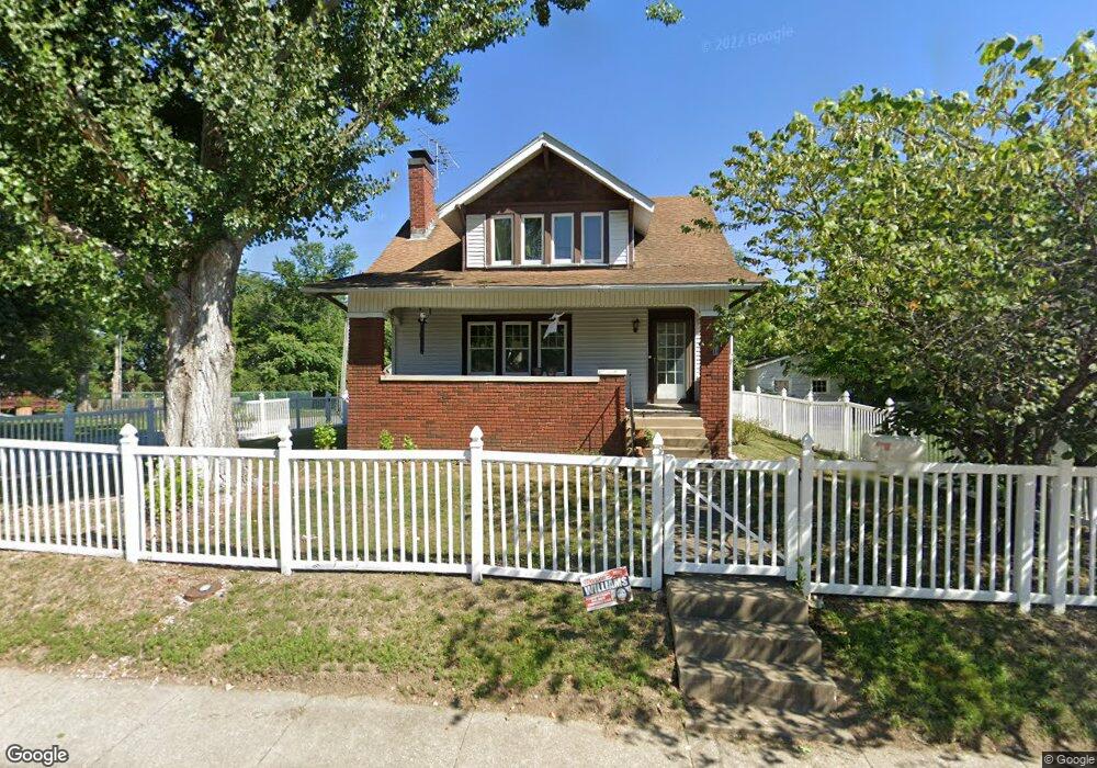 1121 Fisk Ave, Moberly, MO 65270 - photo 1